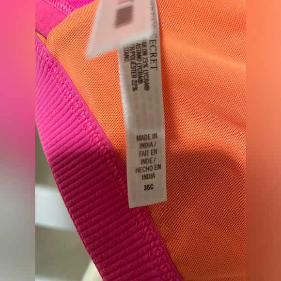 ❤️ Victorias Secret reflective Sports bra SZ 36 C - Picture 7 of 7